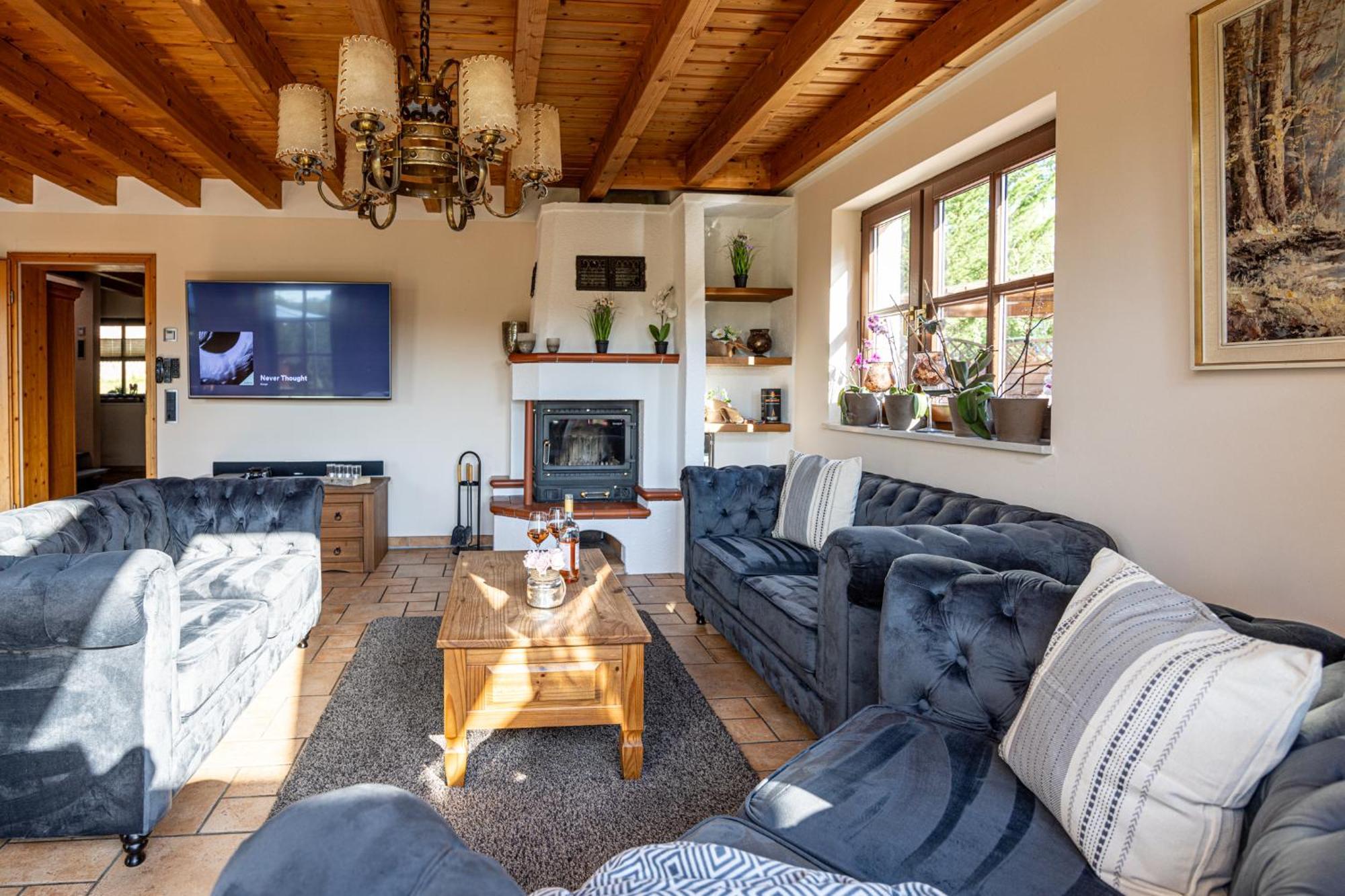 Wellnessparadies Mit Sauna Und Whirlpool Wiesenblick Holiday home Krakow am See
