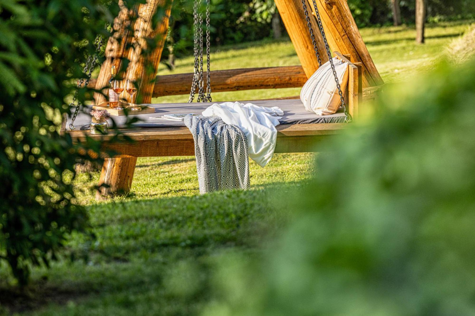 Wellnessparadies Mit Sauna Und Whirlpool Wiesenblick Holiday home Krakow am See